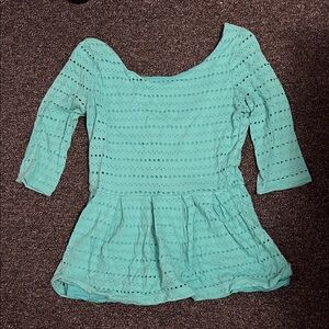 5/$25 💸Aqua Eyelet Peplum Top💸